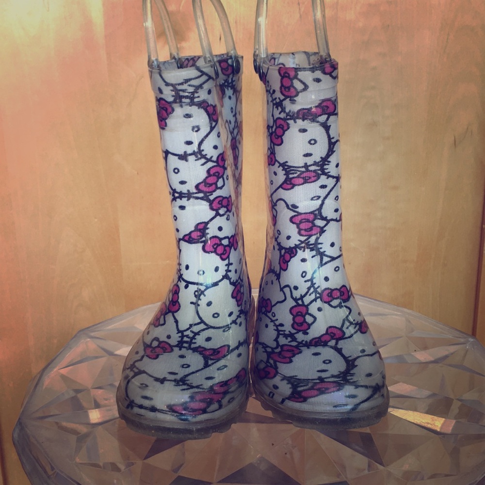 Toddler light up hello kitty Western Chief boots